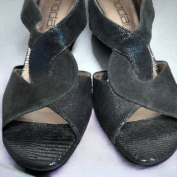 Moda Spana Women’s Black Open Toe High Heel Shoes - Picture 4 of 16